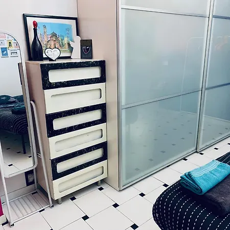 Quarto em Acomodações Particulares Art Gallery Flat Milão