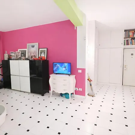 Pop Art 10 Min From Duomo Homestay *