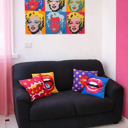 Pop Art 10 Min From Duomo Homestay szállás *
